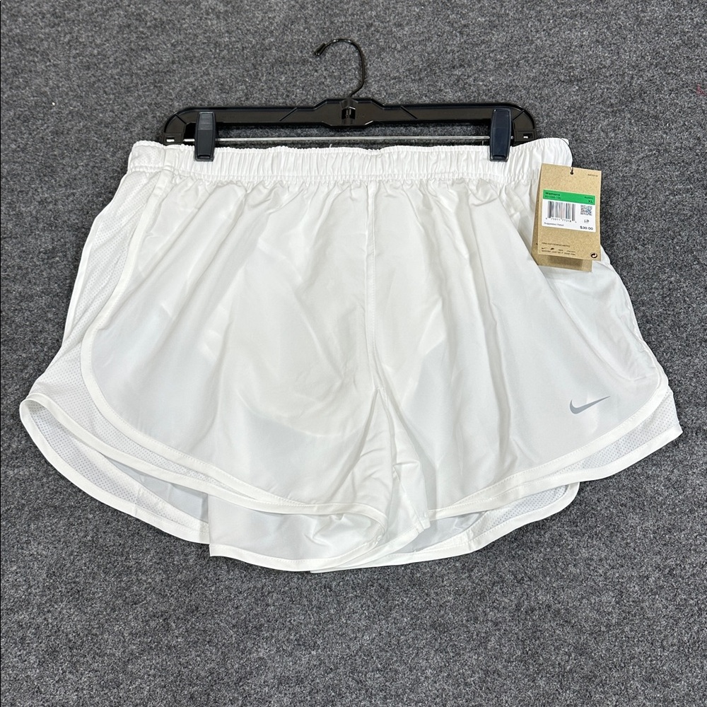 Nike Dri-FIT Tempo Running Shorts Women’s XL White Lined 3” Inseam NEW